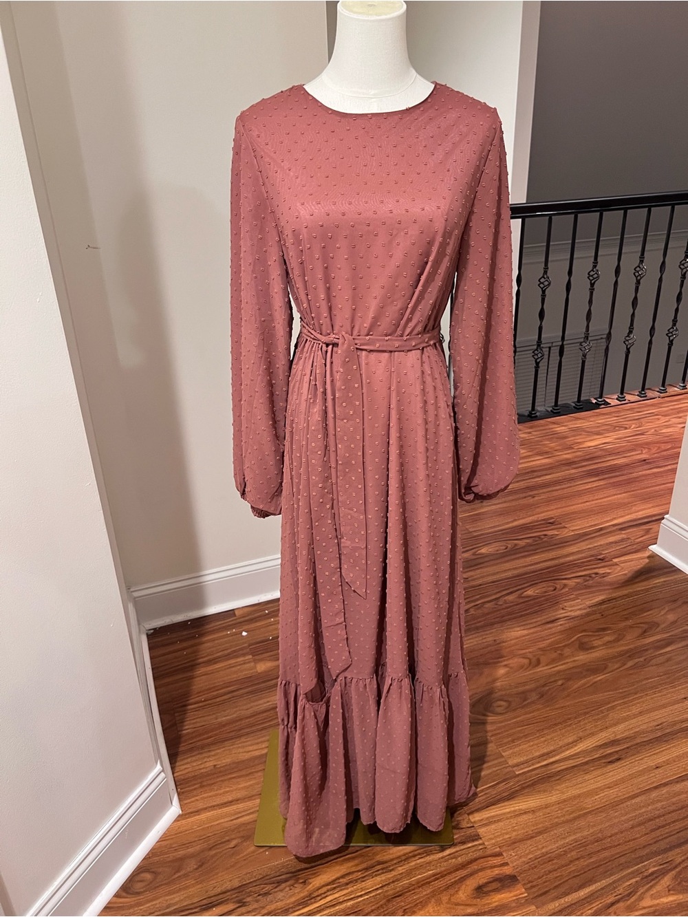 Textured Dusty Pink Abaya Dress